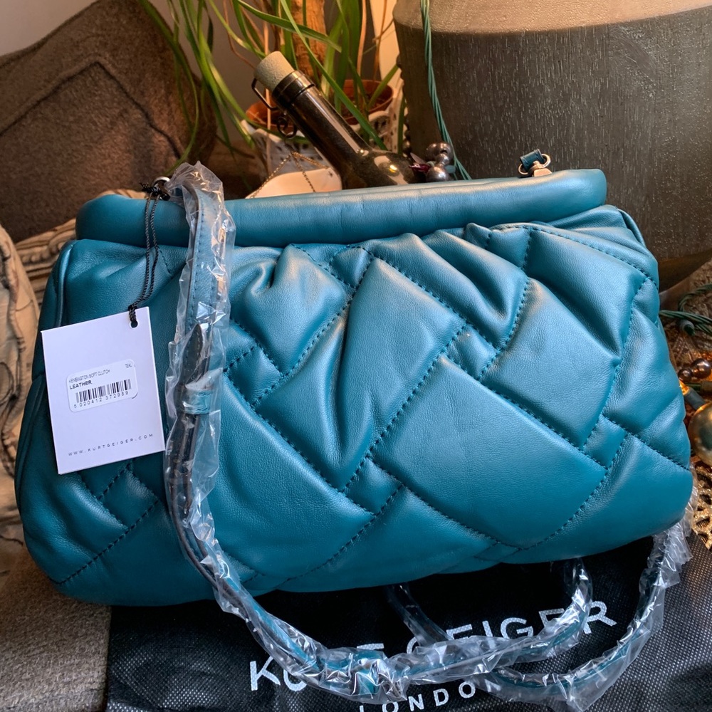 SOLD⛔️Authentic KURT GEIGER LONDON QUILTED LEATHER CONVERTIBLE TOP ZIP CLUTCH - Picture 8 of 16